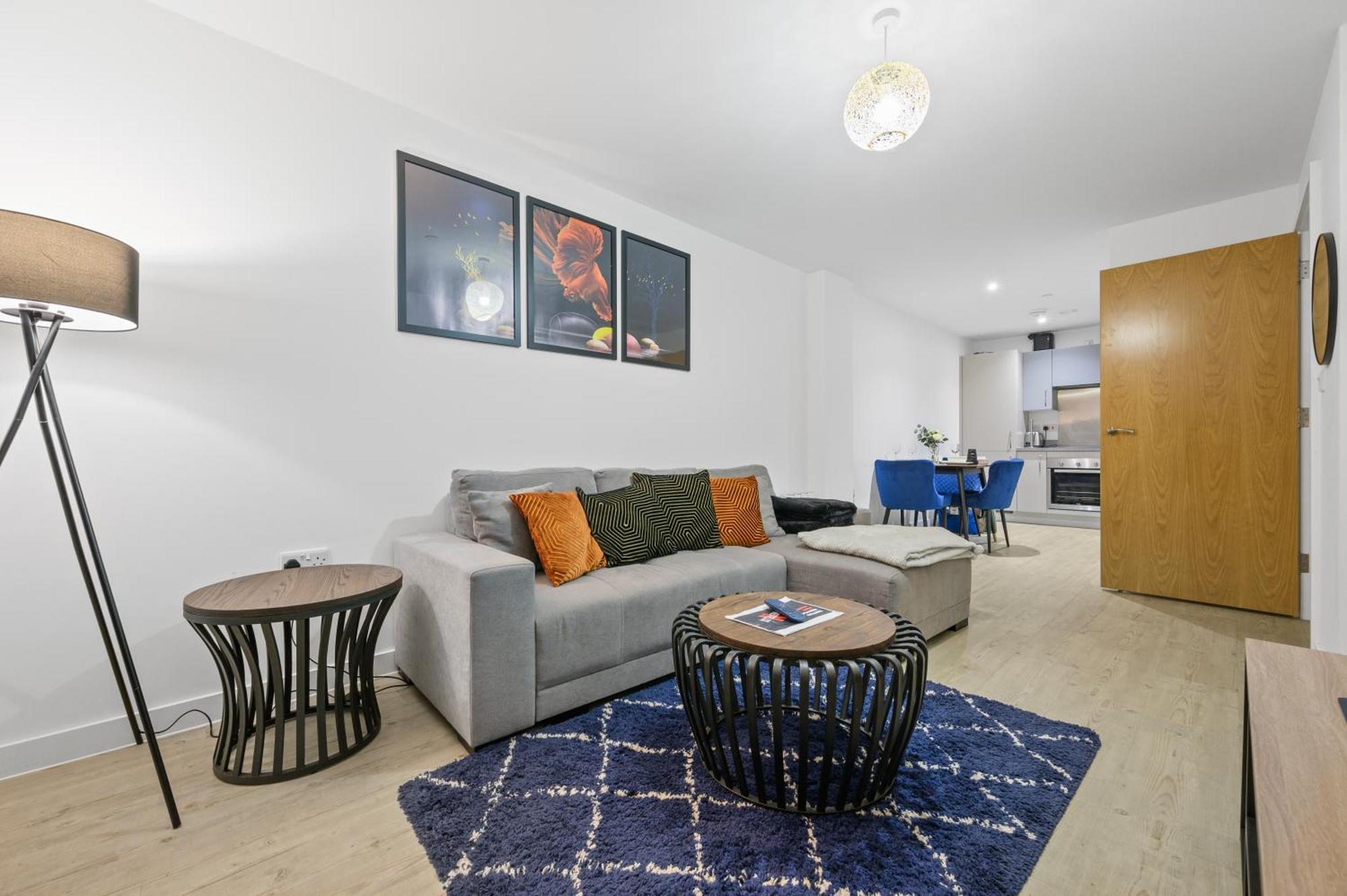 Stylish & Spacious Salford Quays One Bedroom High Floor Apartment With Balcony Manchester Esterno foto